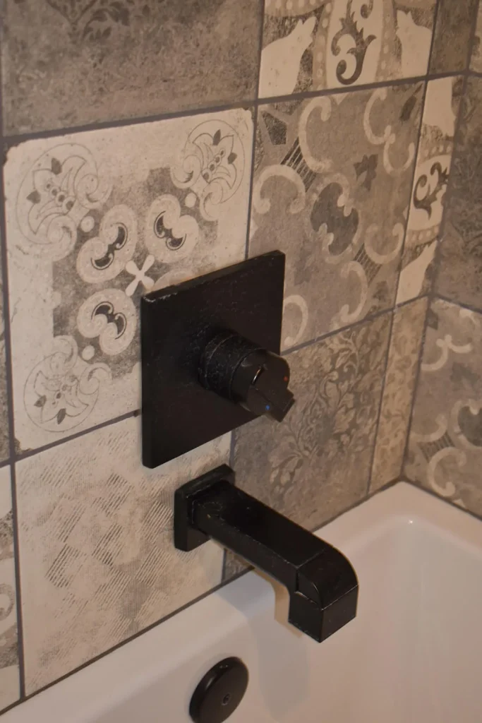 bathroom gallery 62 - Color Interiors Design Center