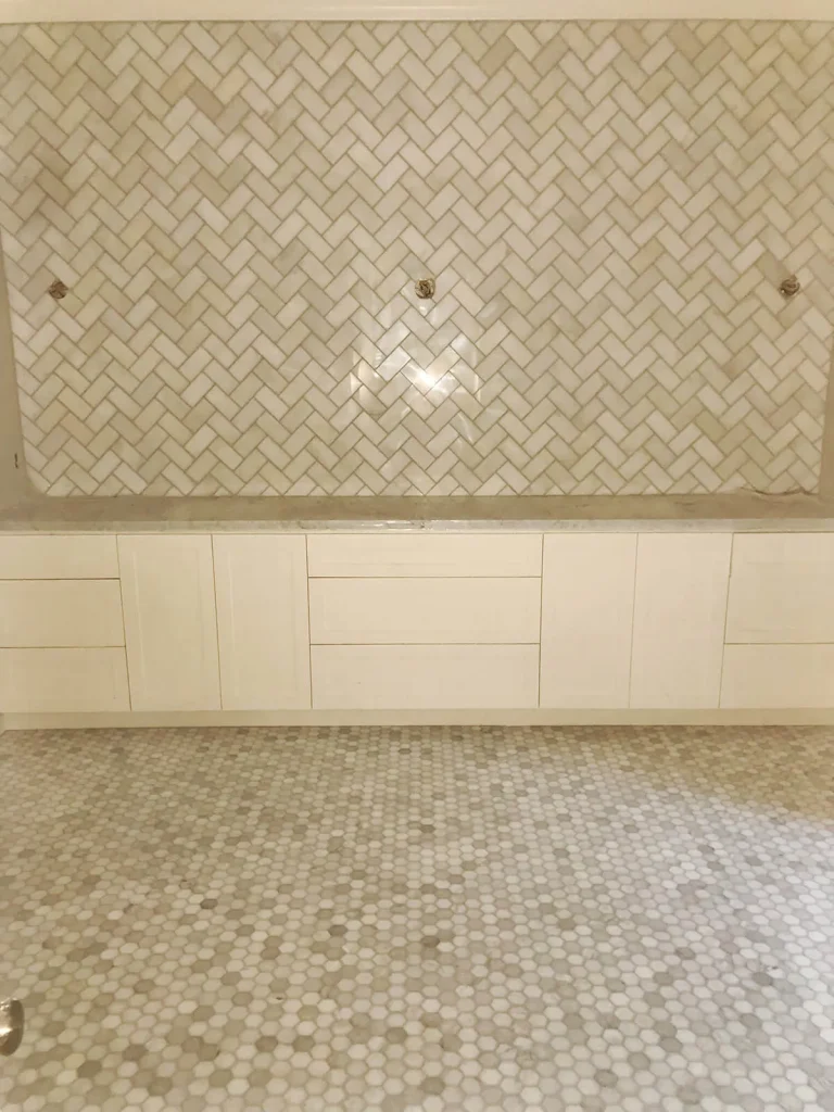 bathroom gallery 65 - Color Interiors Design Center