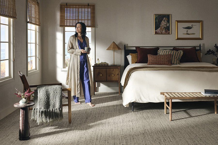 A Homeowner’s Practical Guide: Comparing Nylon and Polyester Carpet Performance